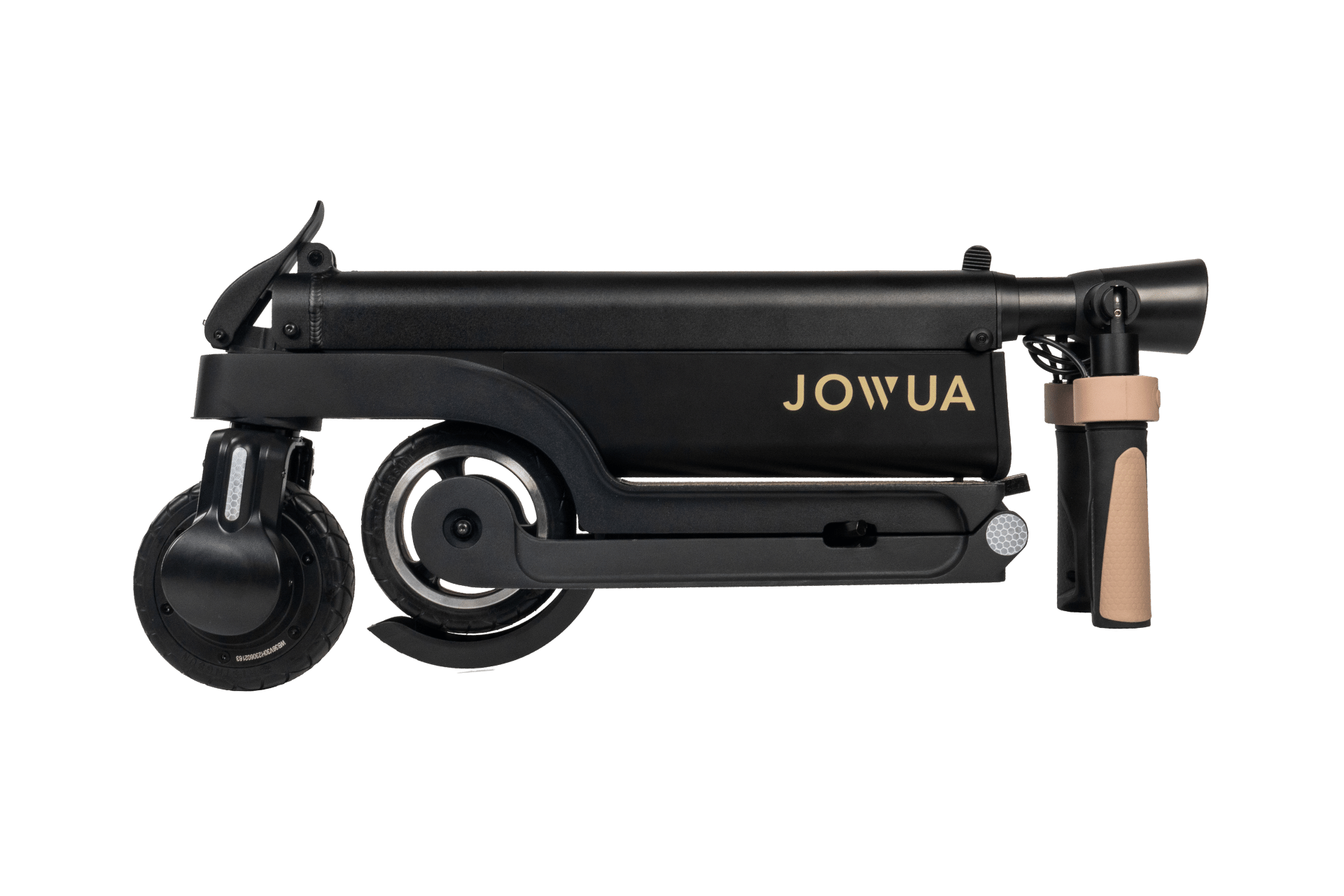 台灣 JOWUA 的黑色折疊電動滑板車|LR,折疊後方便攜帶,搭配棕褐色手柄握把和金色 JOWUA 品牌標誌,以純白色為背景。.