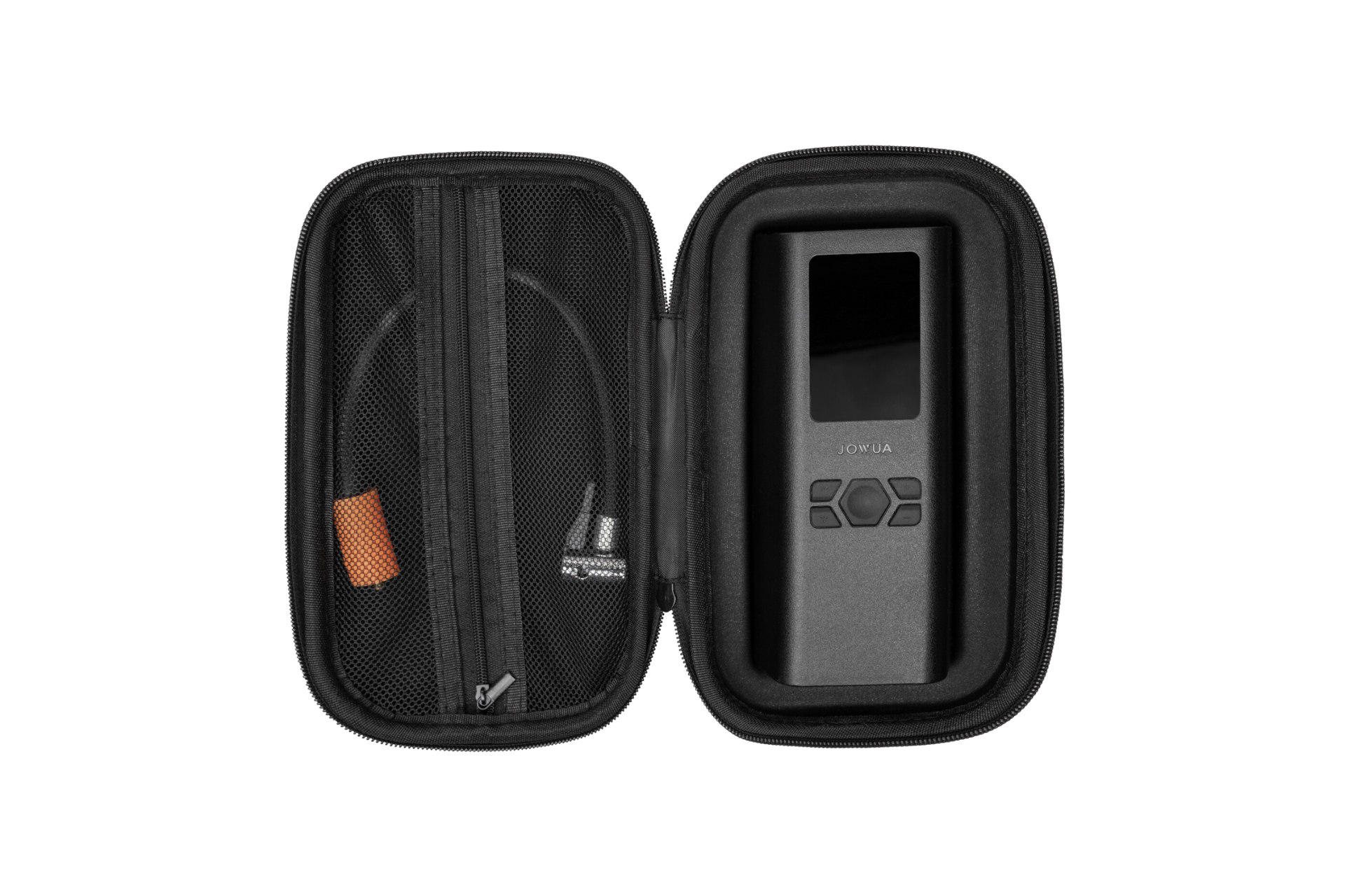 打開黑色拉鍊盒,露出 JOWUA 台灣打氣機充電組合 — 一種帶有按鈕和螢幕的電子設備,還有一個網狀口袋,可容納 USB 電纜、小配件和滿足 PD3.1 快充或快速充電需求的高效車充。.