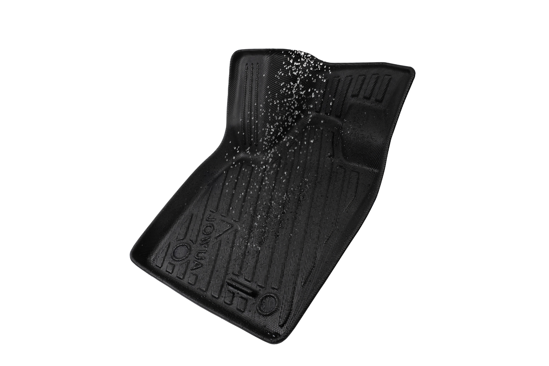 JOWUA Taiwan 為福特野馬 Mach-E 打造的黑色立體防水腳踏墊,具有傾斜的浮雕脊線,表面散佈著類似水或碎片的白色斑點,強調了紋理和對細節的關注。.