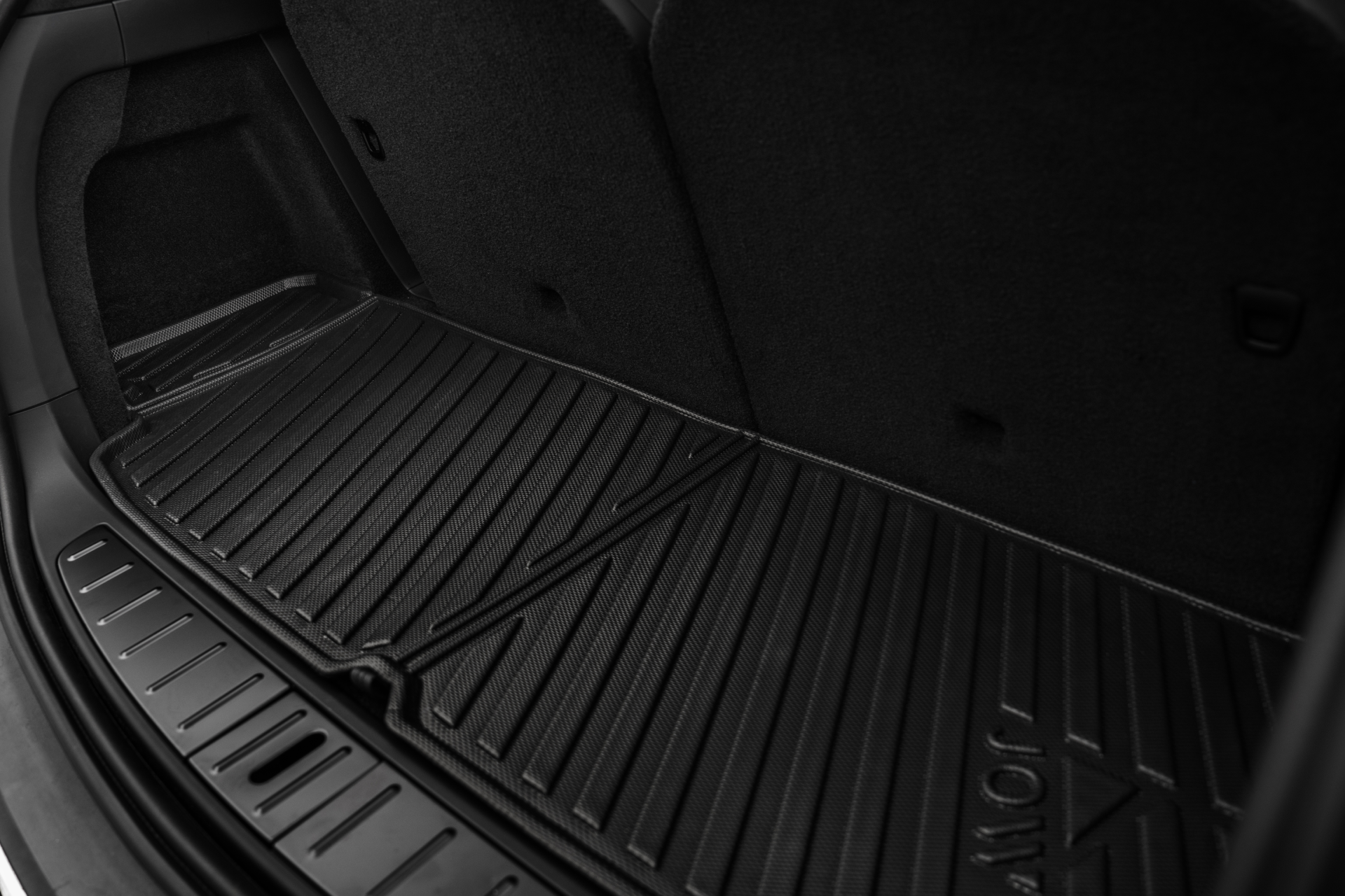 特斯拉2023 Model X 6/7人座的後行李箱墊