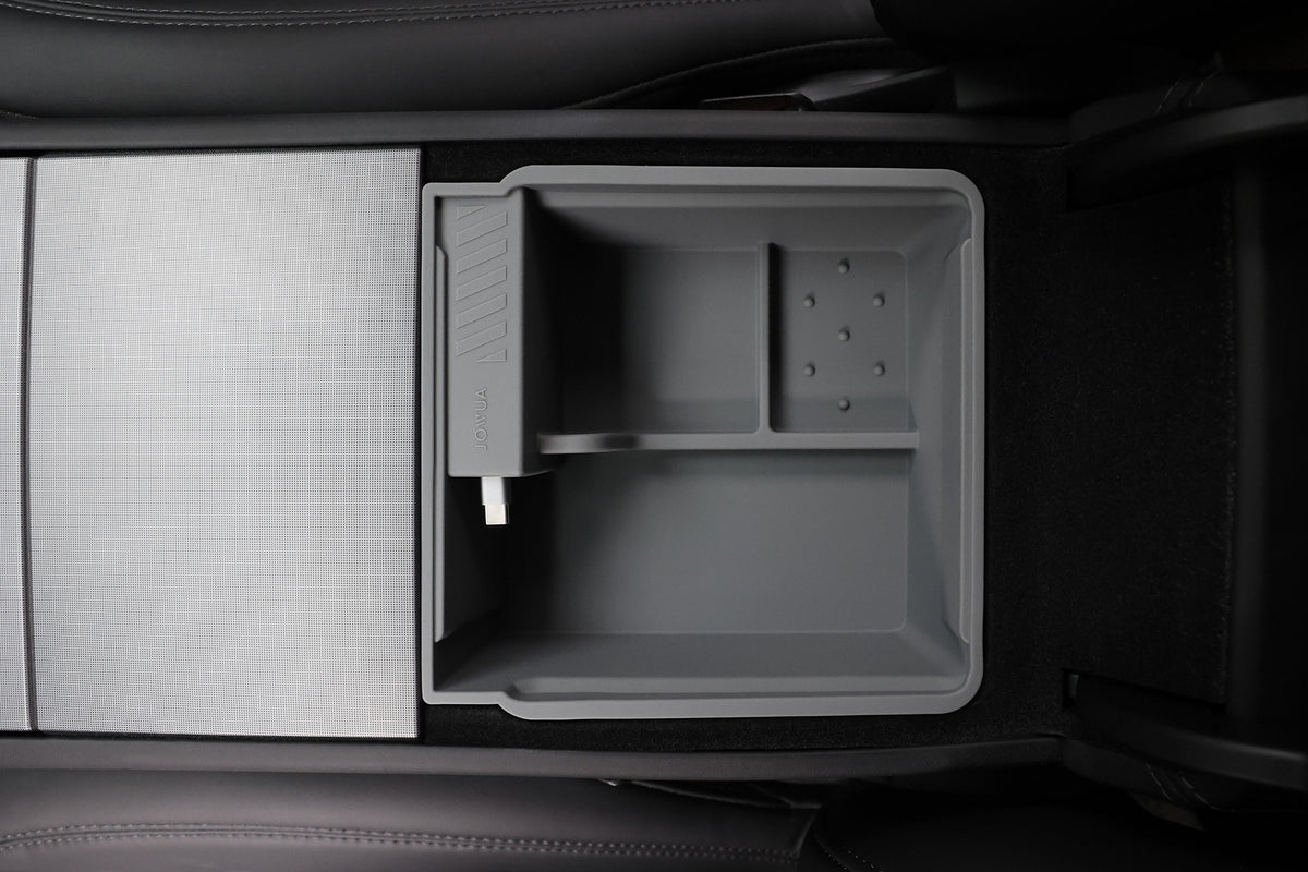 Gray Power HUB 扶手箱收納盒（Model Y，2025+ 煥新版），內設分隔層並附有矽膠底墊，可安裝於車內扶手內。.